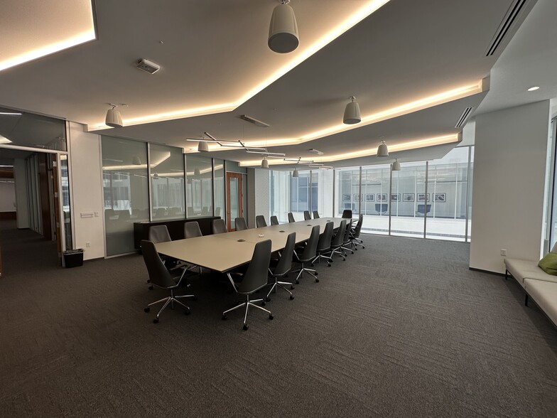 More Photos Of 150 Peabody Pl, Memphis Office For Lease