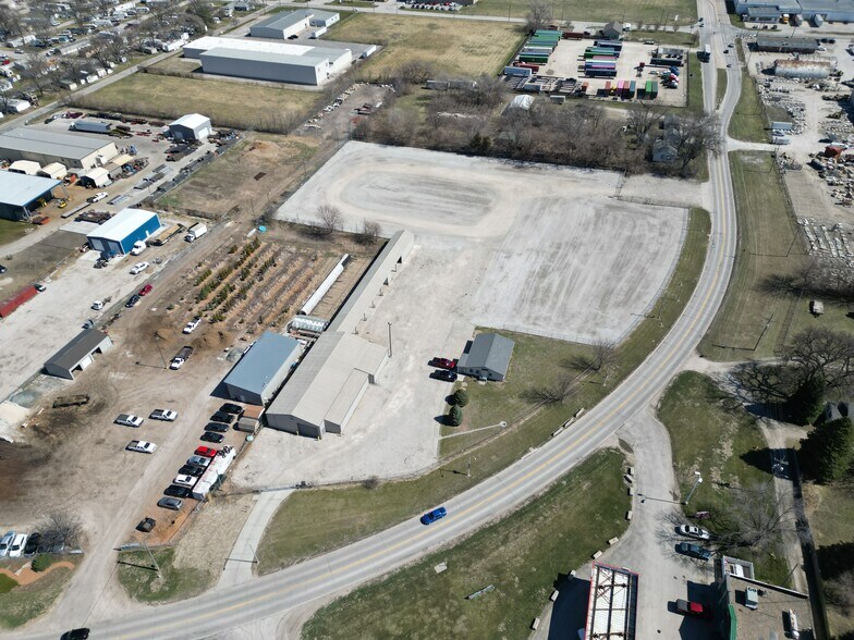 More Photos Of 6505 John J Pershing Dr, Omaha Warehouse For Lease