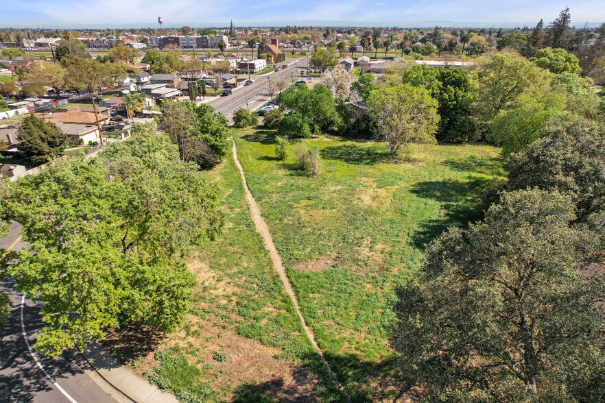 More Photos Of 114 F St, Galt Land For Sale