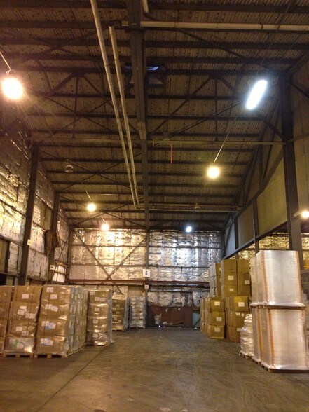 More Photos Of 157 Columbia St, Lee Warehouse For Sale