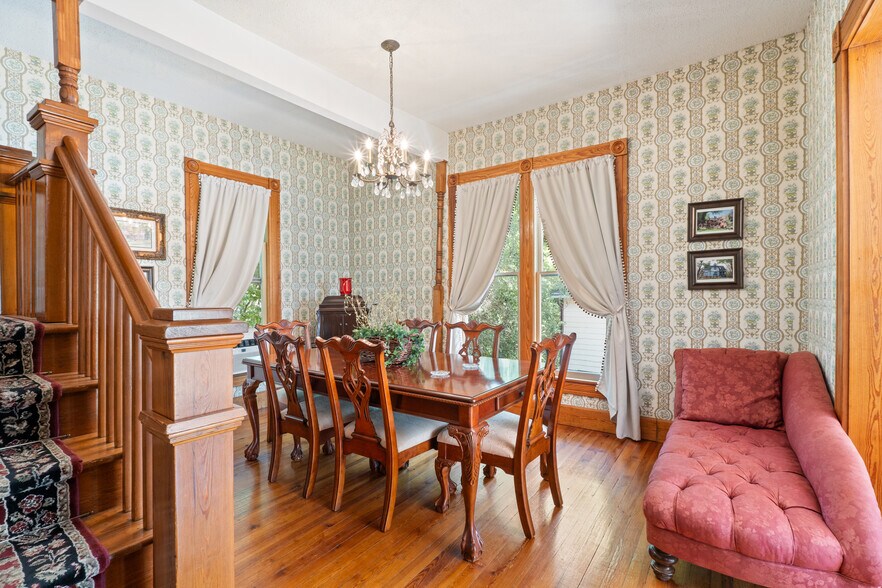 More Photos Of 5 Ojo St, Eureka Springs Hospitality For Sale