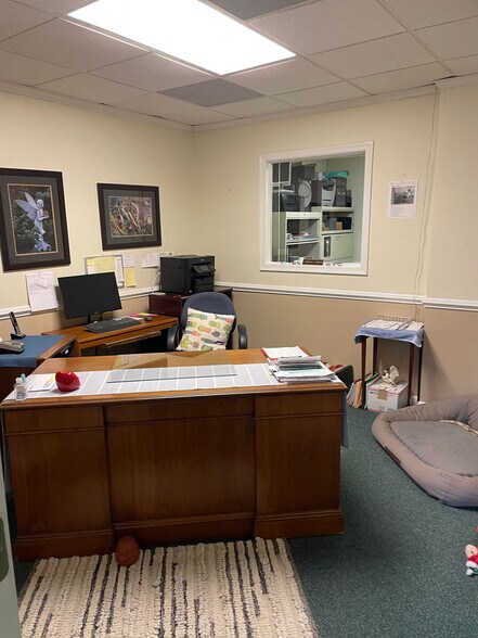 More Photos Of 727 J Clyde Morris Blvd, Newport News Office For Sale