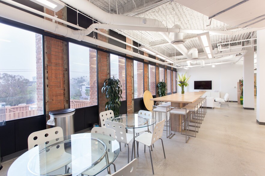 More Photos Of 7911 Herschel Ave, La Jolla Office For Lease