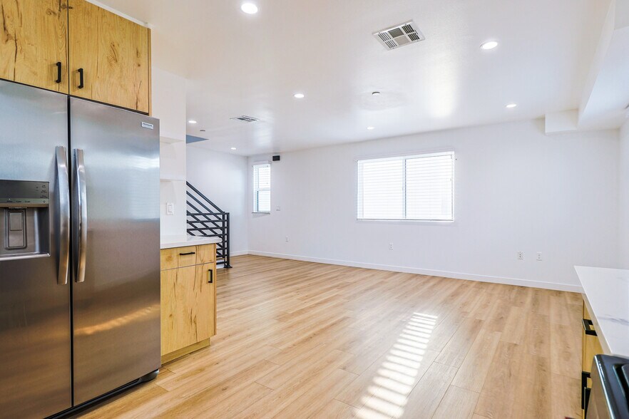 More Photos Of 1414 S Orange Dr, Los Angeles Apartments For Sale