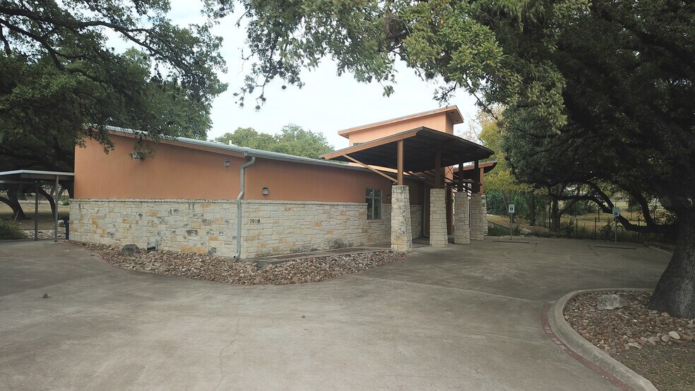 More Photos Of 7910 Cameron Rd, Austin Office For Sale
