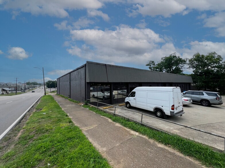Primary Photo Of 220-224 38th St S, Birmingham Warehouse For Lease