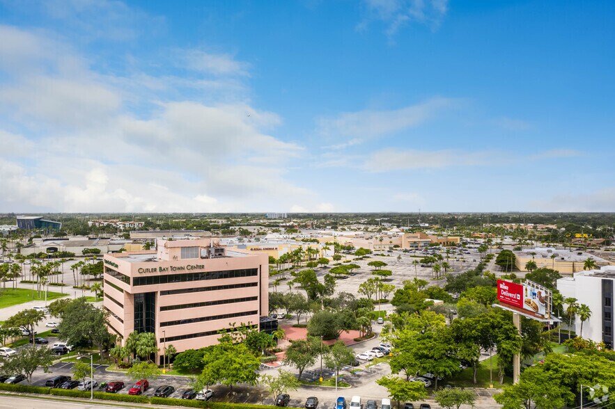 More Photos Of 10720 Caribbean Blvd, Cutler Bay Medical For Lease