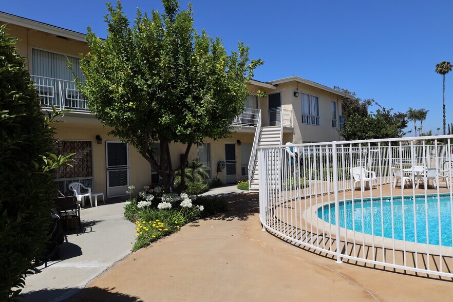 More Photos Of 931-935 S Trident St, Anaheim Apartments For Sale