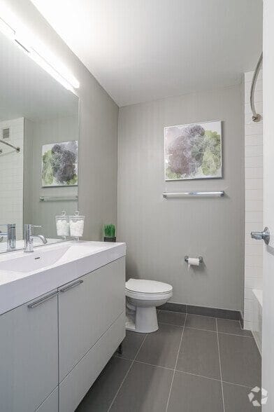 More Photos Of 2623-2627 N Clark St, Chicago Apartments For Sale