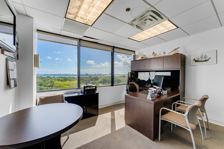 More Photos Of 4770 Biscayne Blvd, Miami Office For Sale