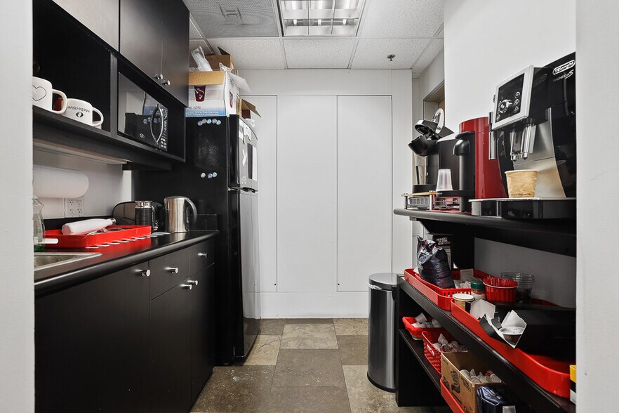 More Photos Of 470-500 Wald, Irvine Light Manufacturing For Sale