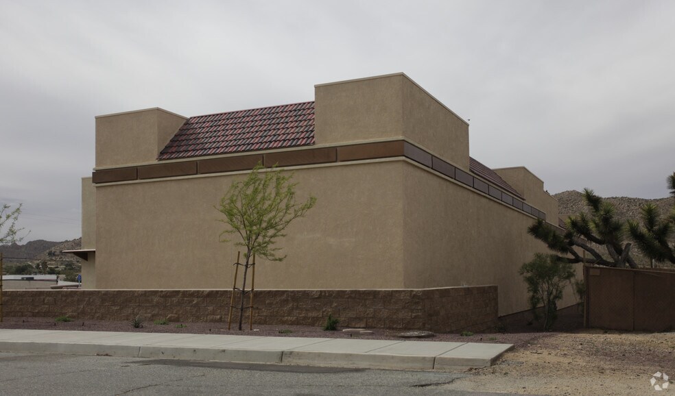 More Photos Of 56310 Pima Trl, Yucca Valley Service For Lease