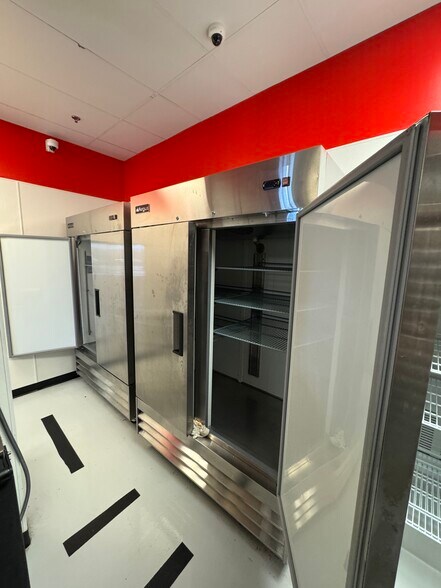 More Photos Of 19423 N R H Johnson Blvd, Sun City West General Retail For Lease