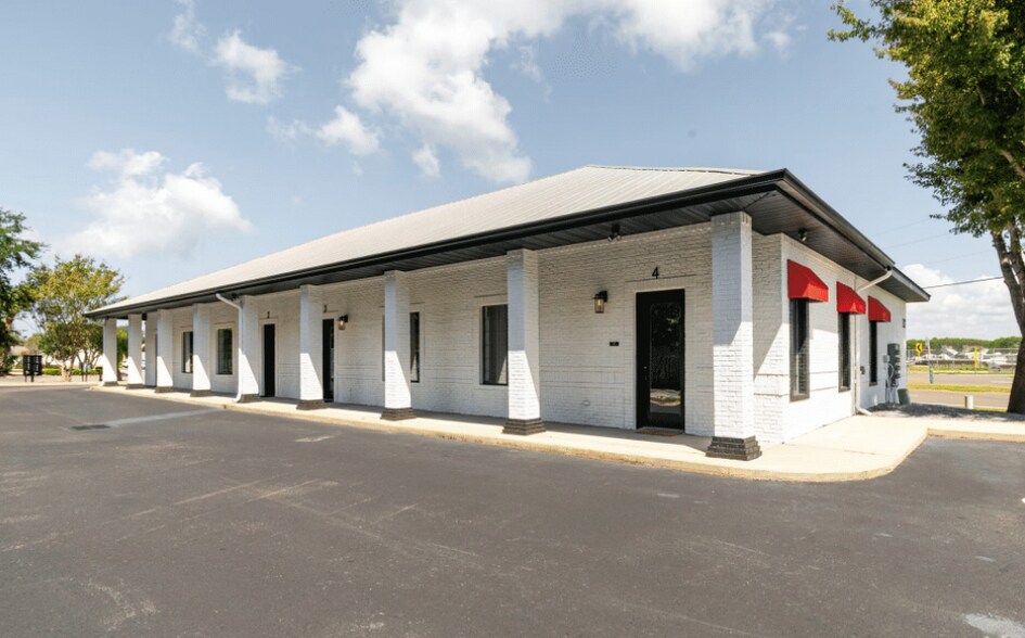 More Photos Of 1012 Airport Rd, Destin Office Residential For Sale