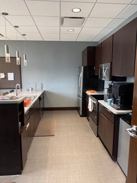 More Photos Of 4554 S 38th Ave, Fargo Bank For Lease