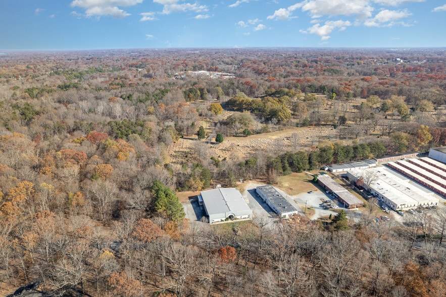 More Photos Of 3718 Old Battleground Rd, Greensboro Flex For Sale