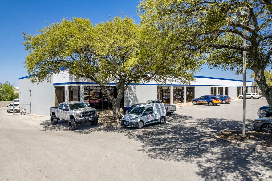 Primary Photo Of 10927 Wye Dr, San Antonio Light Distribution For Lease