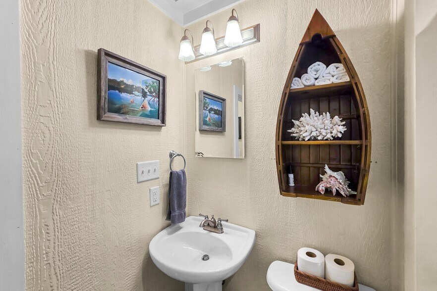 More Photos Of 2207 Nelson Avenue, Port Bolivar Healthcare For Sale