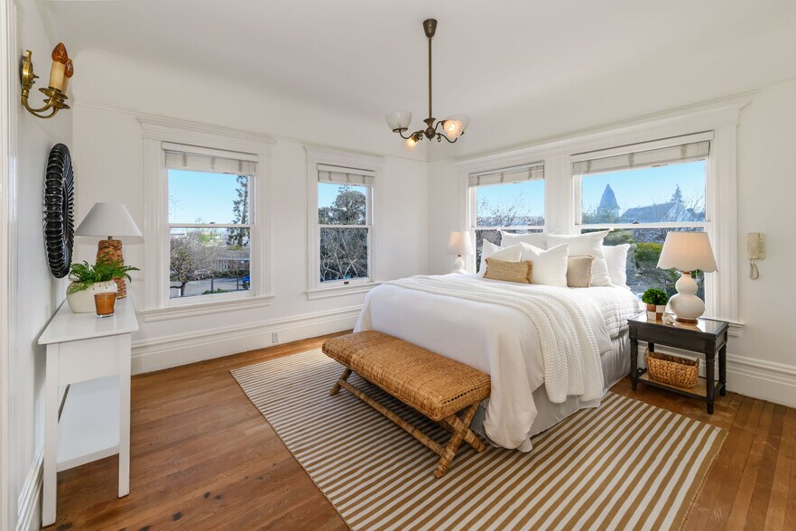 More Photos Of 8 Keller St, Petaluma Office Residential For Sale