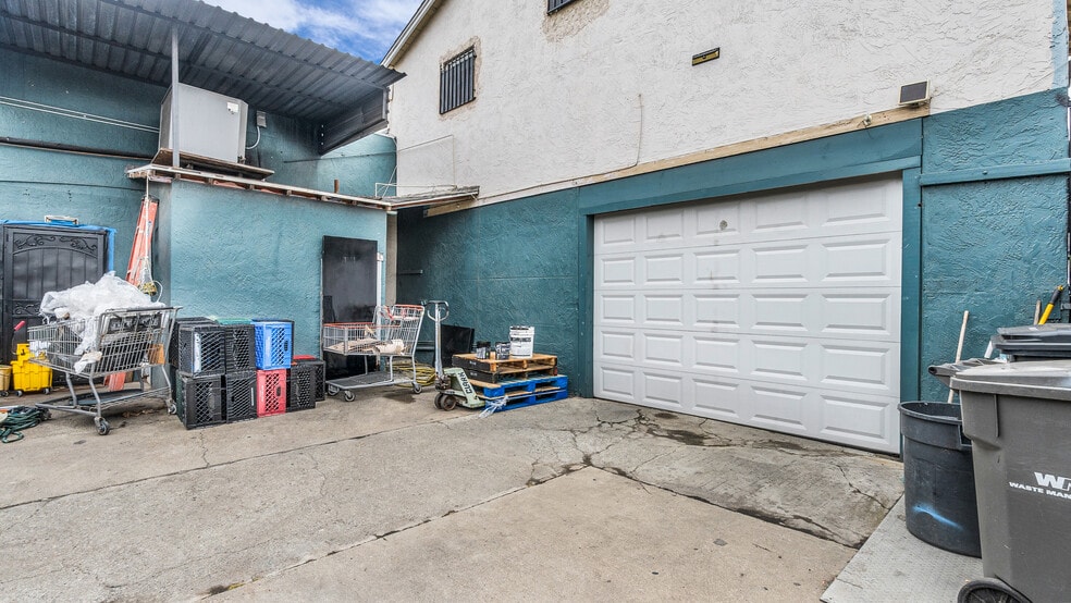 More Photos Of 909 53rd Ave, Oakland Warehouse For Sale