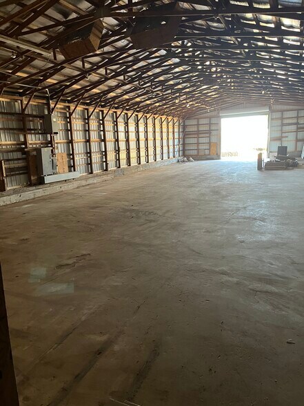 More Photos Of 4200 Maysville Rd, Commerce Light Distribution For Lease