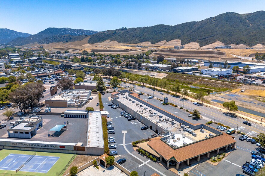 More Photos Of 28250-28326 Front St, Temecula Unknown For Lease