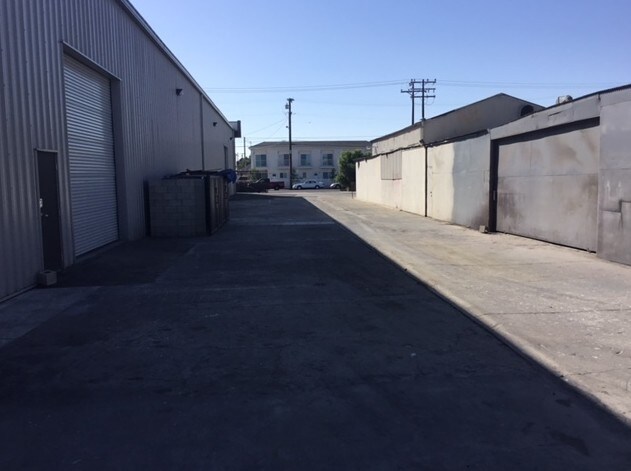 More Photos Of 7512 Maie Ave, Los Angeles Warehouse For Lease