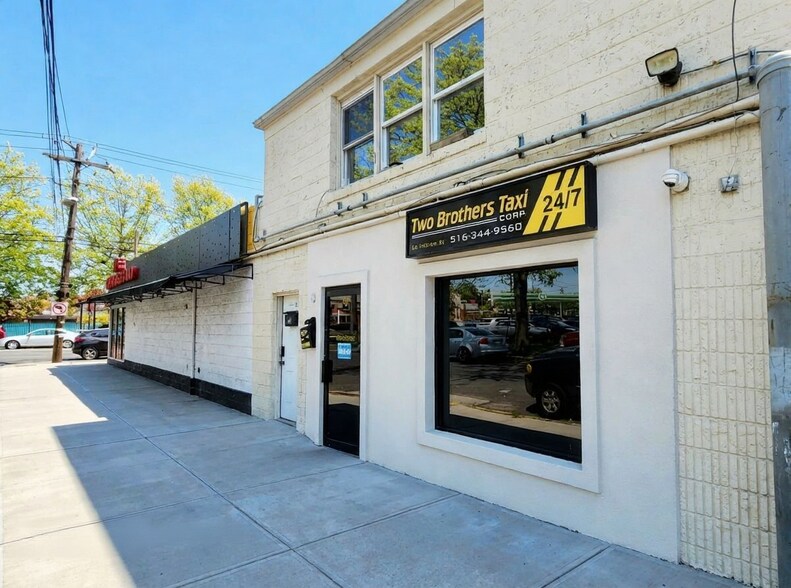 More Photos Of 26 Meriam St, Hempstead Storefront Retail Office For Lease