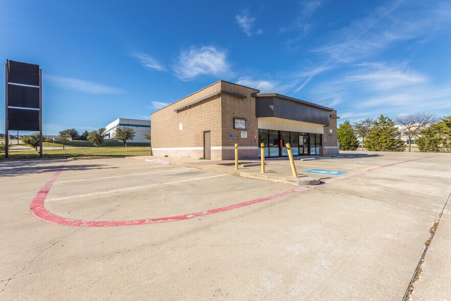 More Photos Of 7801 N Beltline Rd, Irving Convenience Store For Sale