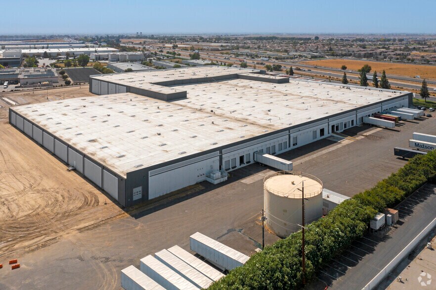 More Photos Of 17100 S Harlan Rd, Lathrop Manufacturing For Lease