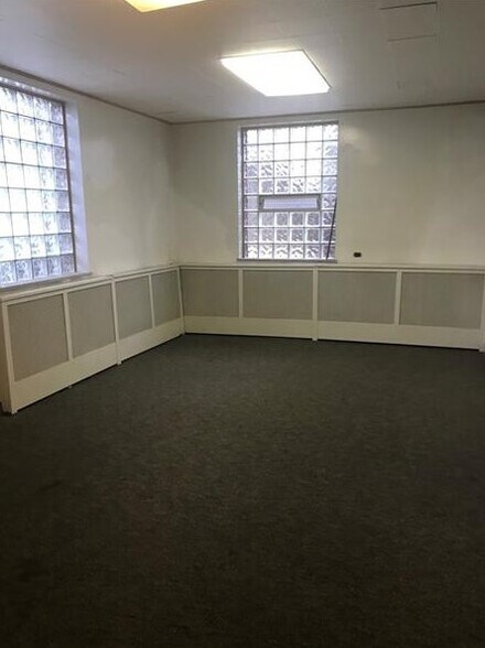 More Photos Of 4110 Davison St, Pittsburgh Office For Lease