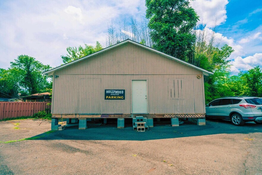 More Photos Of , Hot Springs General Retail For Sale