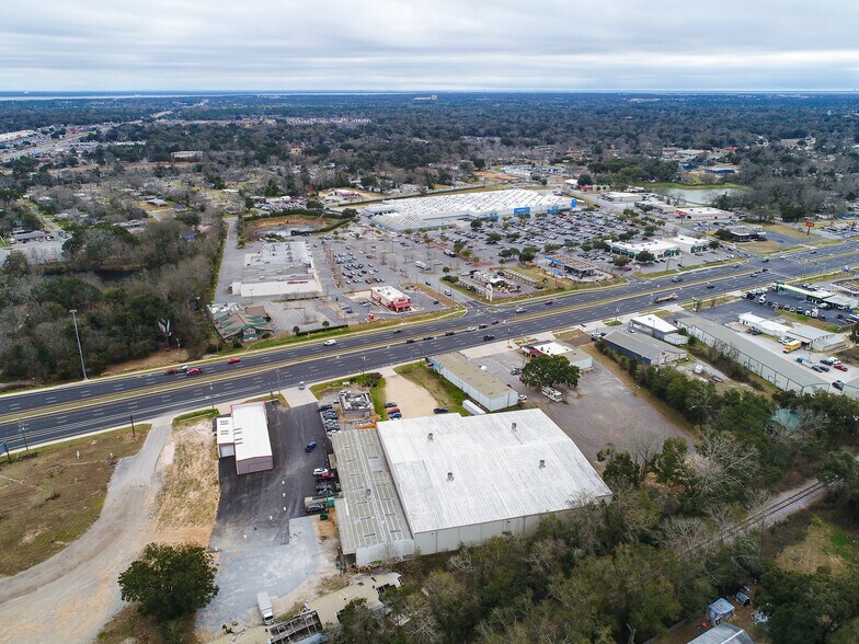 More Photos Of 8969 Pensacola Blvd, Pensacola Auto Repair For Sale