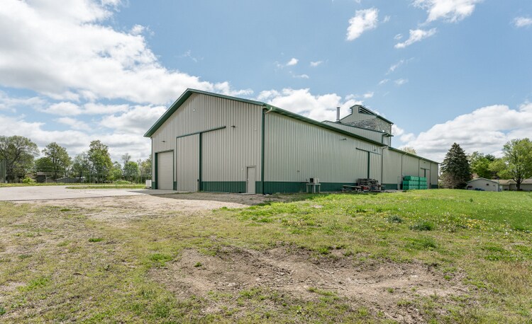 More Photos Of 4630 W Hickory Rd, Hickory Corners Garden Center For Sale