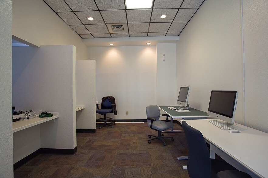 More Photos Of 3118 E McDowell Rd, Phoenix Office For Lease