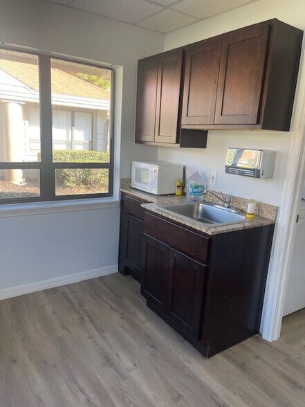 More Photos Of 12640 World Plaza Ln, Fort Myers Medical For Sale