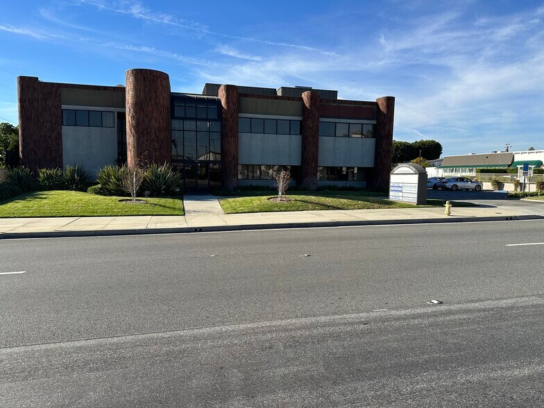 More Photos Of 731 N Beach Blvd, La Habra Medical For Lease