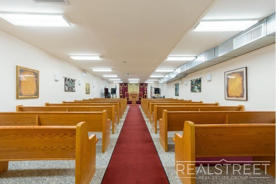 More Photos Of 90 Moore St, Brooklyn Apartments For Sale