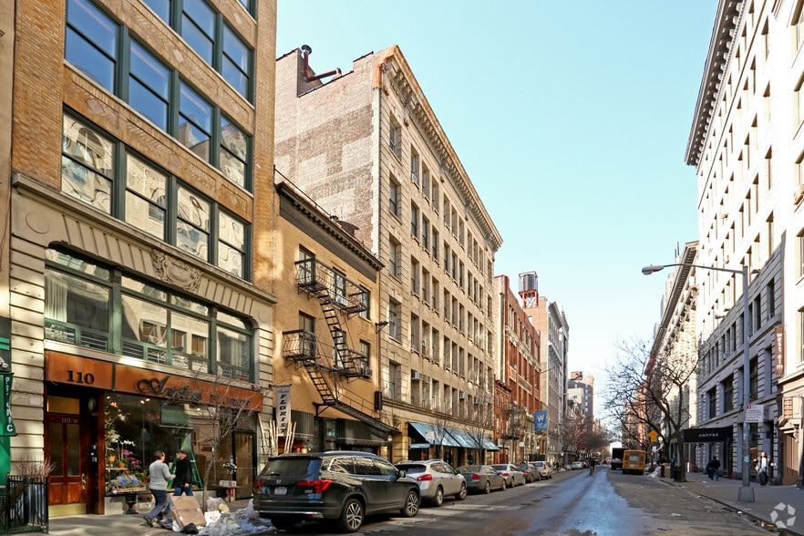 More Photos Of 114 W 17th St, New York Office Residential For Lease