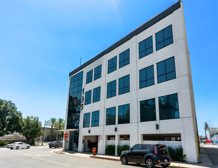 Primary Photo Of 135 W Magnolia Blvd, Burbank Loft Creative Space For Lease
