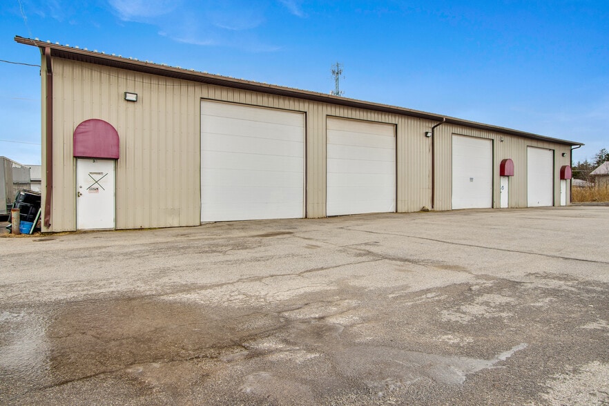 More Photos Of 491 Erie St, Lancaster Warehouse For Sale