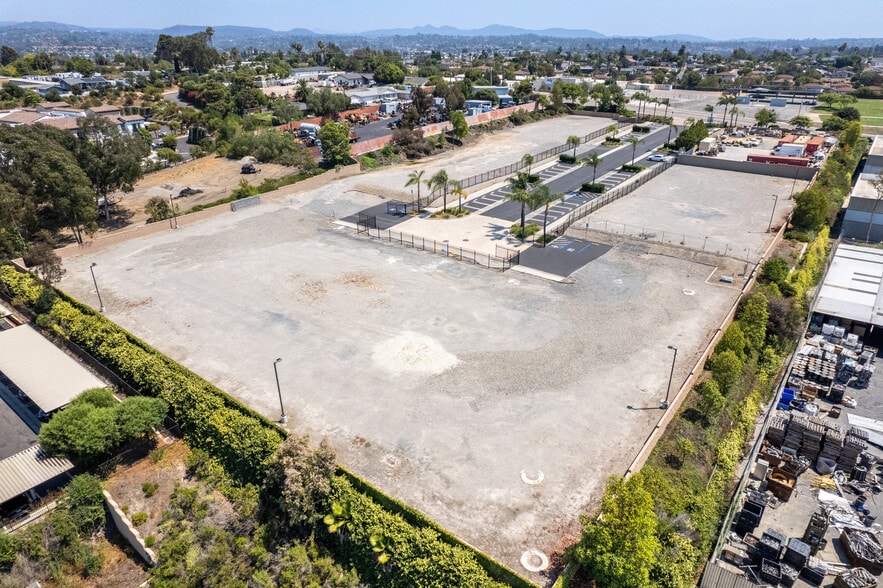 More Photos Of 781 North Ave, Vista Contractor Storage Yard For Lease