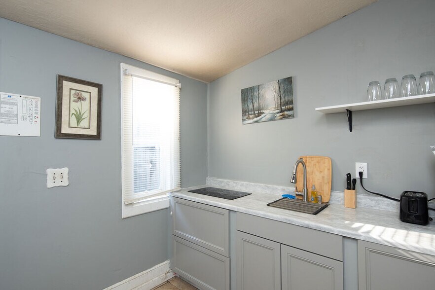 More Photos Of 18239 Main St, Jamestown Hotel For Sale