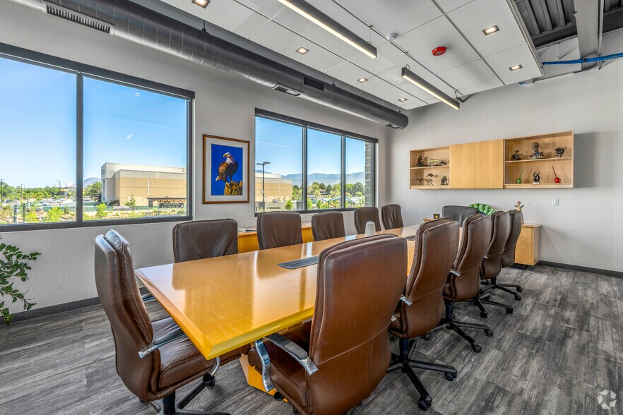 More Photos Of 2100 Louisiana Blvd NE, Albuquerque Coworking Space