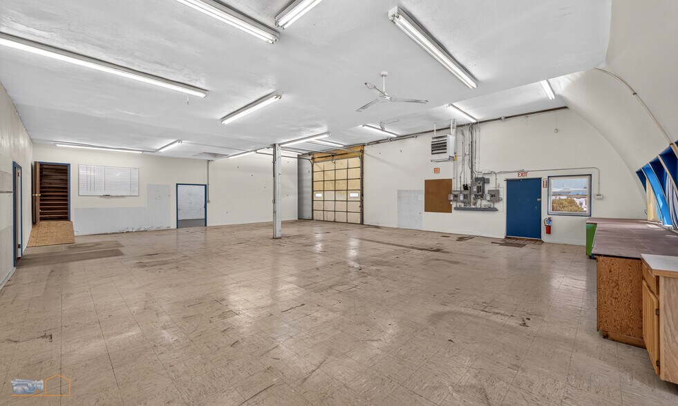 More Photos Of 2207-2209 9th St, Greeley Flex For Sale