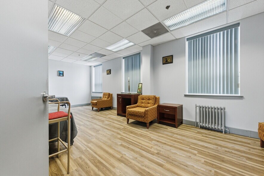 More Photos Of 910 Gilpin Ave, Wilmington Medical For Sale