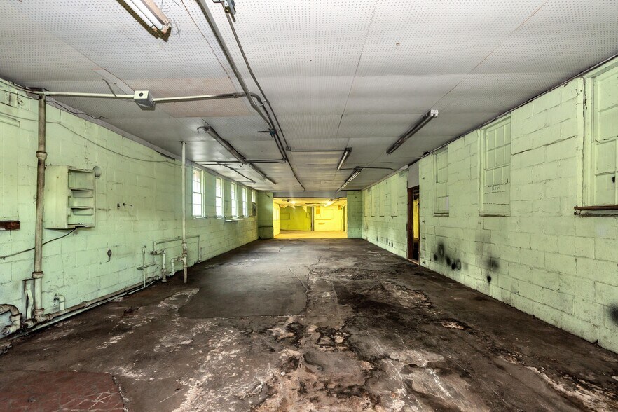 More Photos Of 2961 Alston Dr, Atlanta Warehouse For Sale