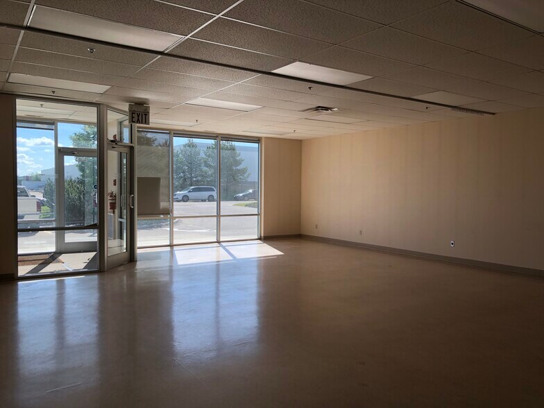 More Photos Of 7203-7221 Roper Rd NW, Edmonton Office For Sale