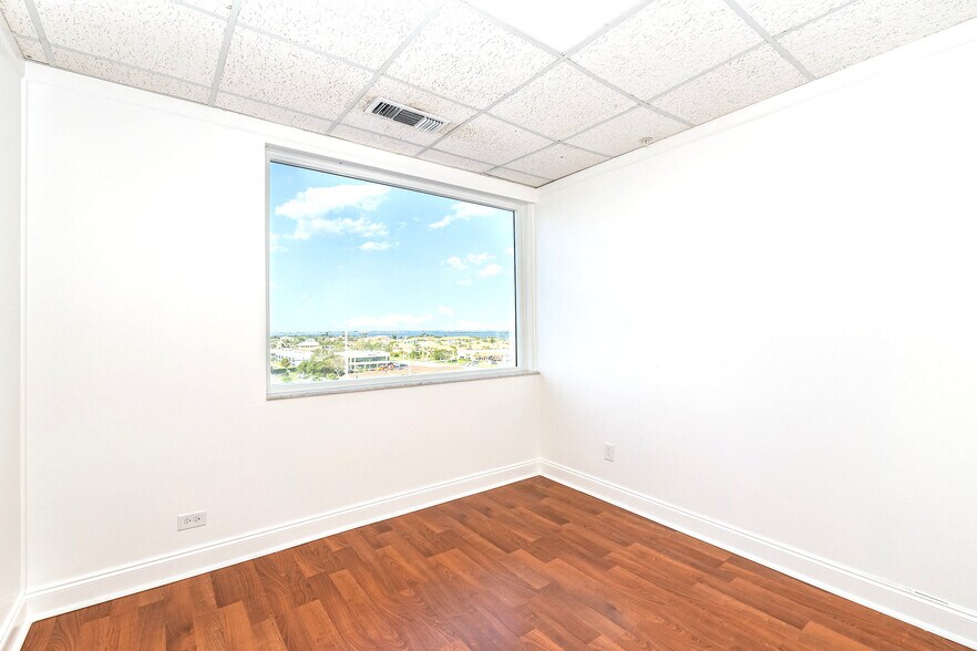 More Photos Of 1980 N Atlantic Ave, Cocoa Beach Medical For Sale