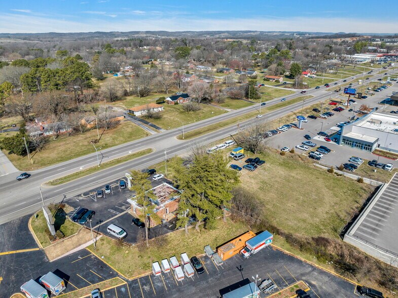 More Photos Of 1210 Nashville Hwy, Columbia Storefront Retail Office For Sale